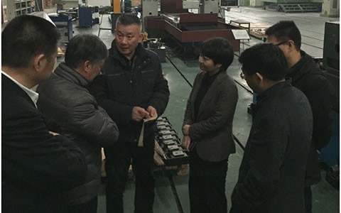 浦江縣委副書記、代縣長俞佩芬一行考察杭機(jī)股份